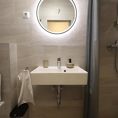 Sailors - 3 Min To 풀라