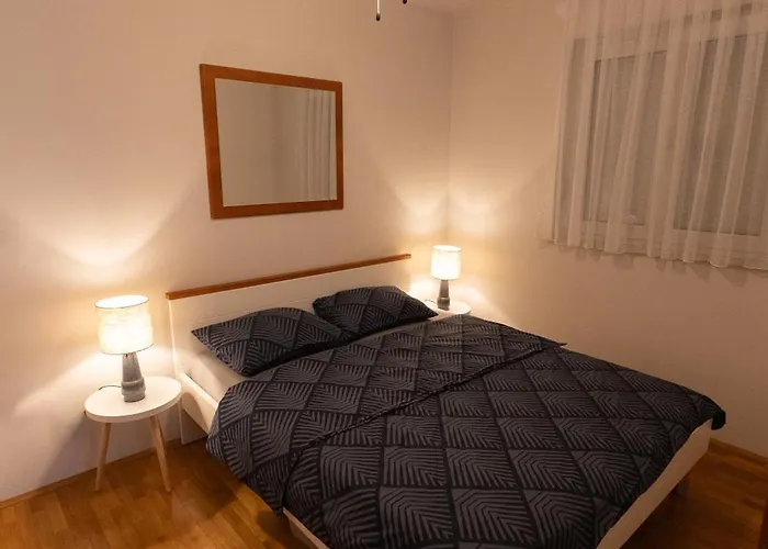 Sailors - 3 Min To Apartament Pula
