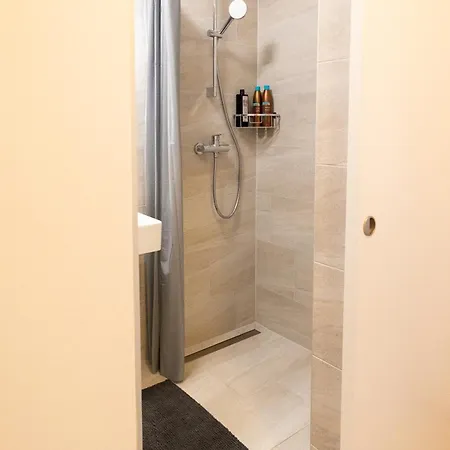 Sailors - 3 Min To * Pula